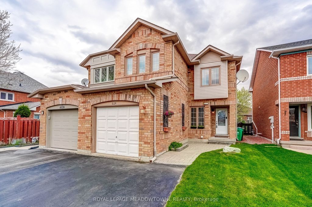 Photo of 6124 Clover Ridge Crescent, Mississauga, ON L5N 7B2 (MLS # W13074780)