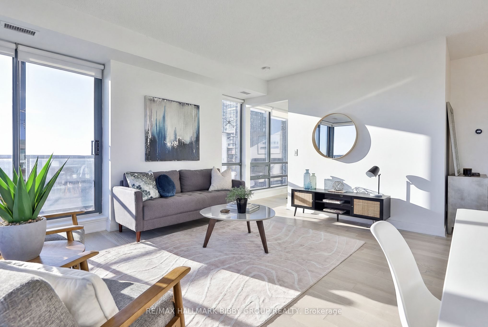 438 King Street W 1704