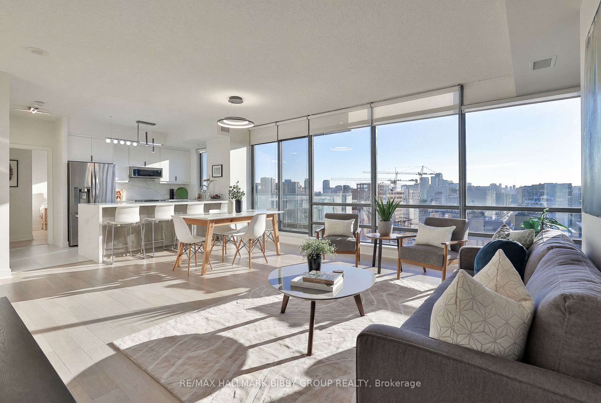 438 King Street W 1704