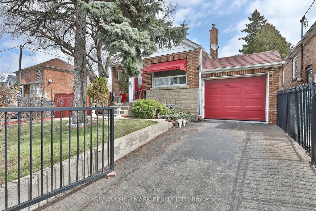 Photo of 2095 Keele Street, Toronto, ON M6M 3Y8 (MLS # W12969892)