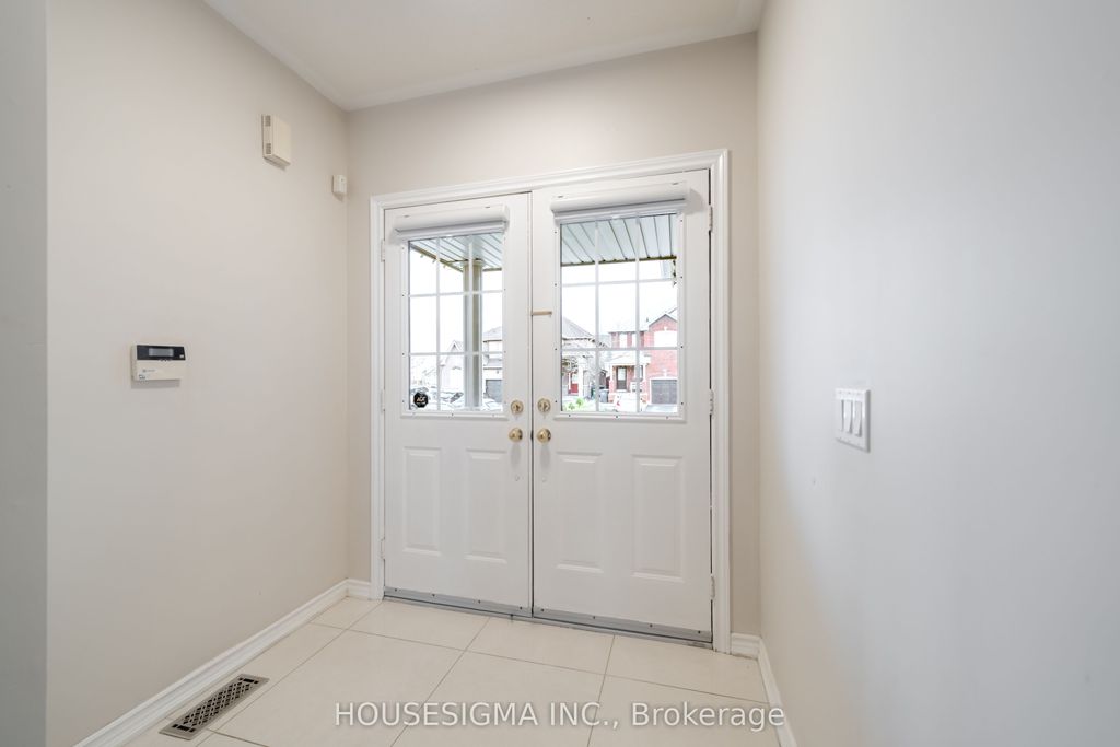 Photo of 6 Flower Trail, Brampton, ON L6P 1P3 (MLS # W12974670)