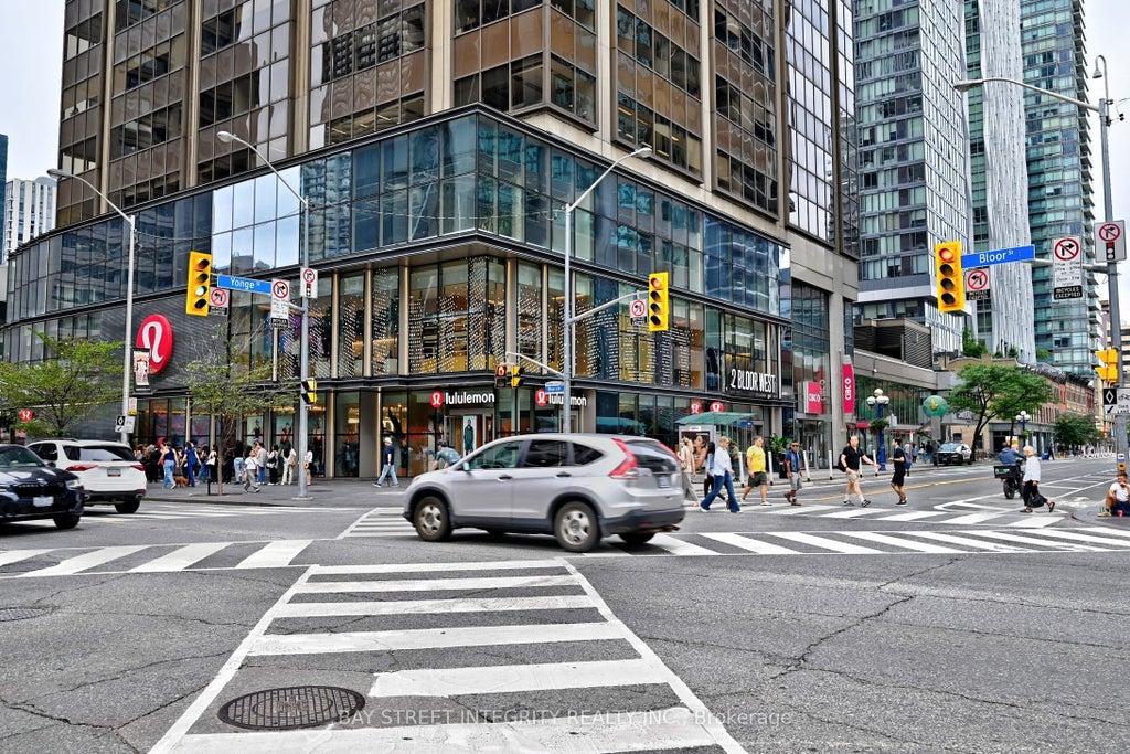 Photo of 1 Bloor Street E #1512, Toronto, ON M4W 0A8 (MLS # C13779576)