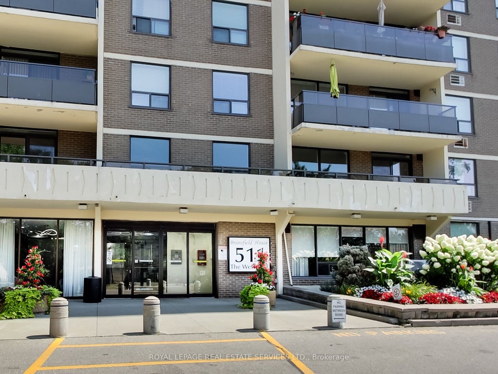 Photo of 511 The West Mall Road #702, Toronto, ON M9C 1G5 (MLS # W13714722)
