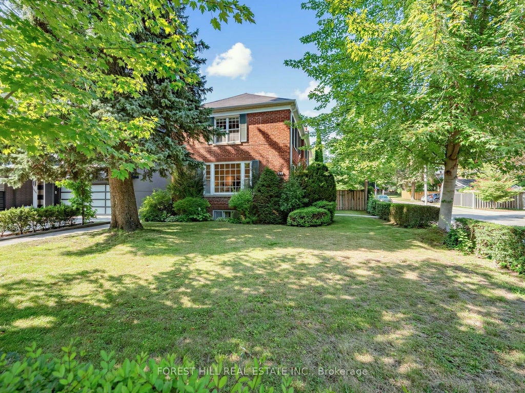 Photo of 552 St Clements Avenue, Toronto, ON M5N 1M6 (MLS # C13732454)