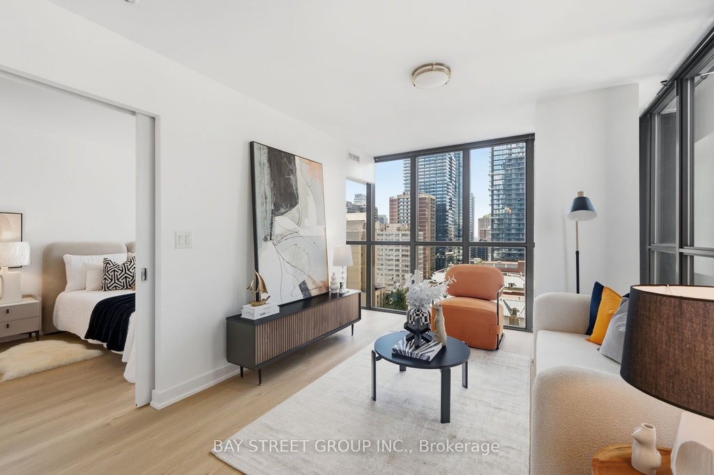 Photo of 110 Charles Street E #1507, Toronto, ON M4Y 1T5 (MLS # C13806634)