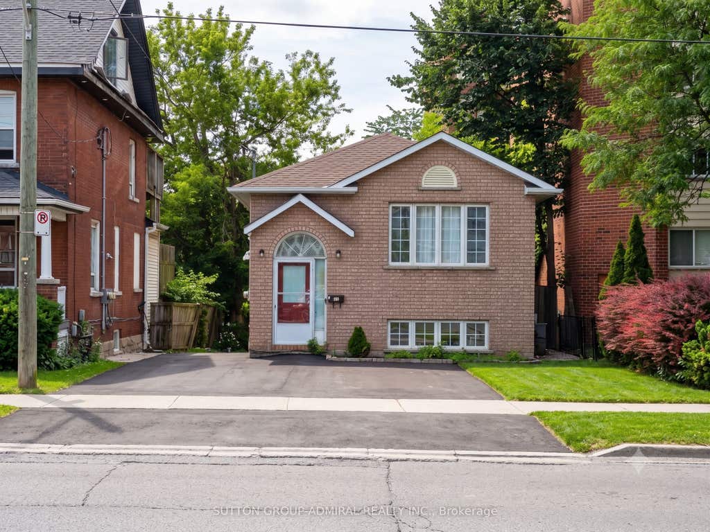 Photo of 150 Centre Street S, Oshawa, ON L1H 4A4 (MLS # E13579858)