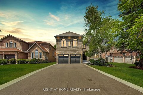19 Cantex Court Richmond Hill ON L4S 1B1