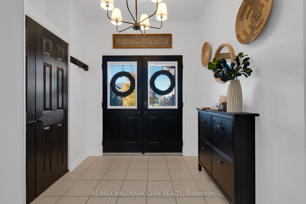 Photo of 115 Winchester Terrace, Barrie, ON L4M 0B3 (MLS # S14116152)