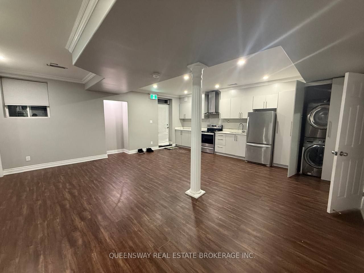 15 Perkins Drive E 2