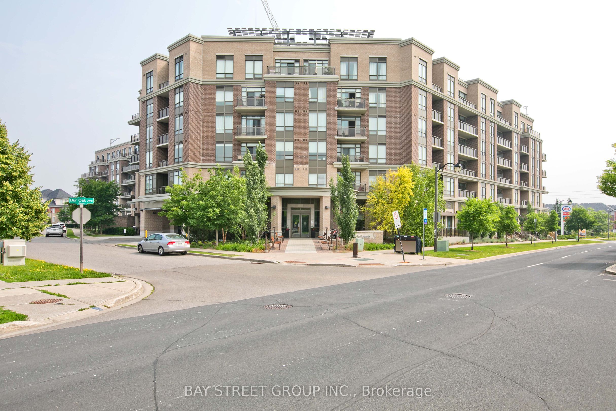 540 Bur Oak Avenue 528
