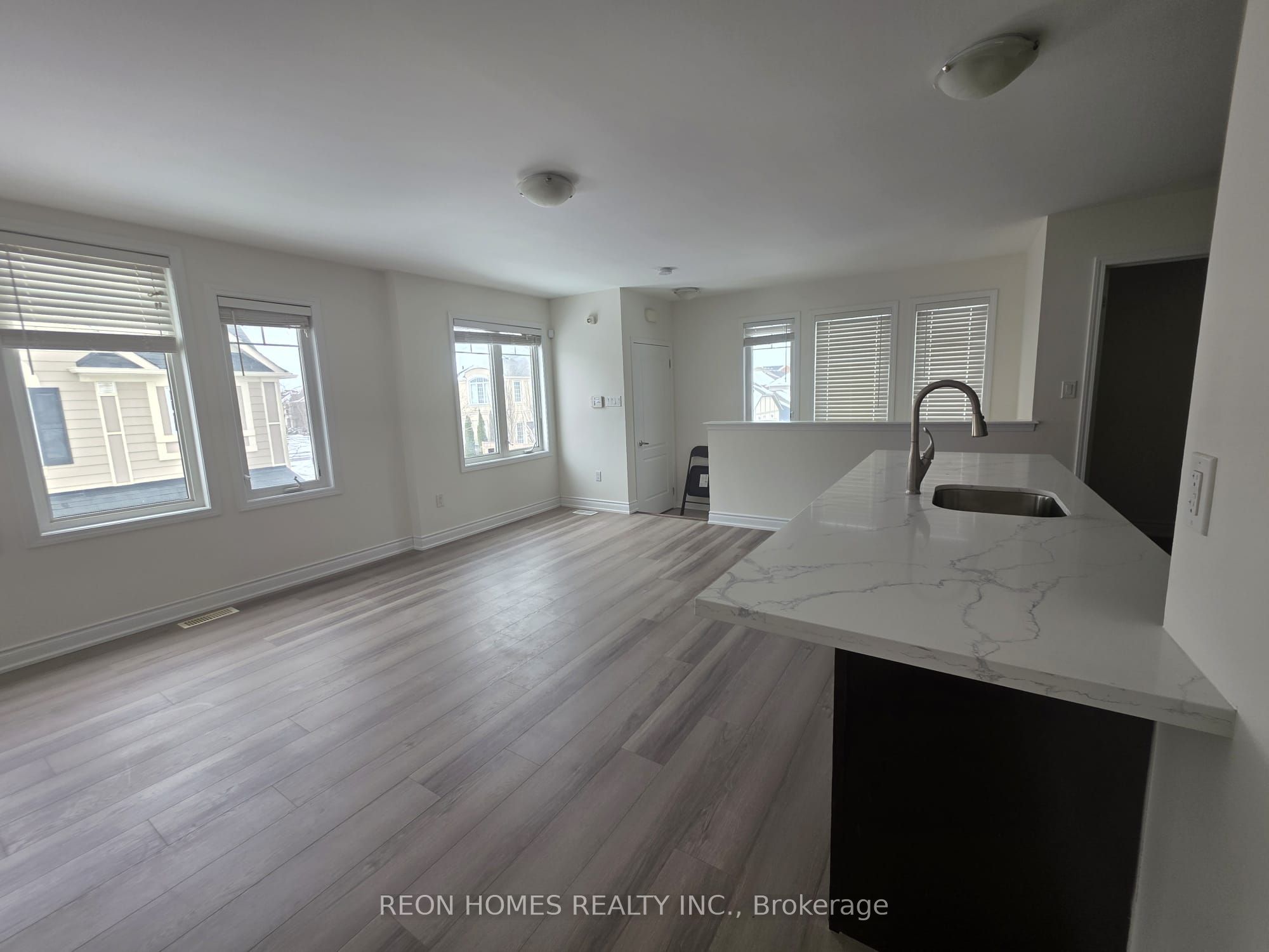 237 B Cornell Park Avenue (Coach)