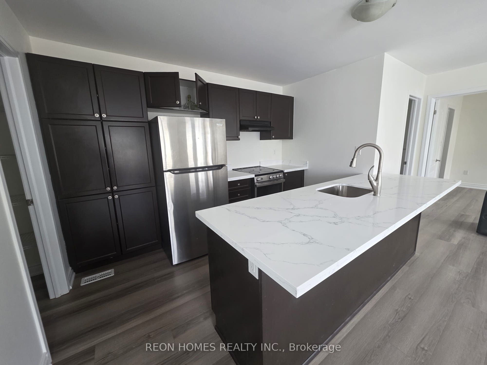 237 B Cornell Park Avenue (Coach)