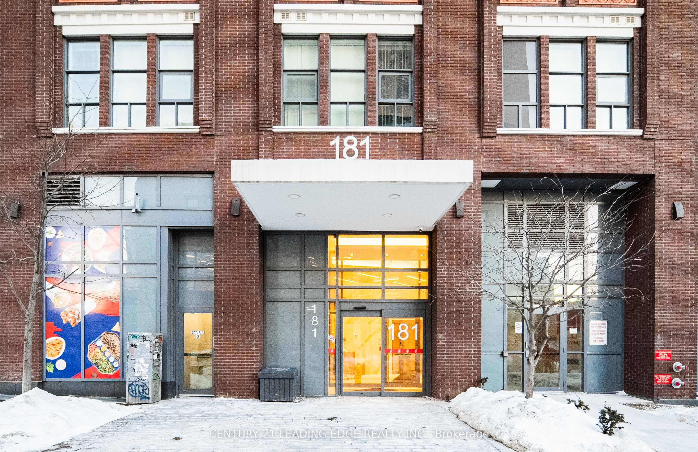 181 Huron Street 1605