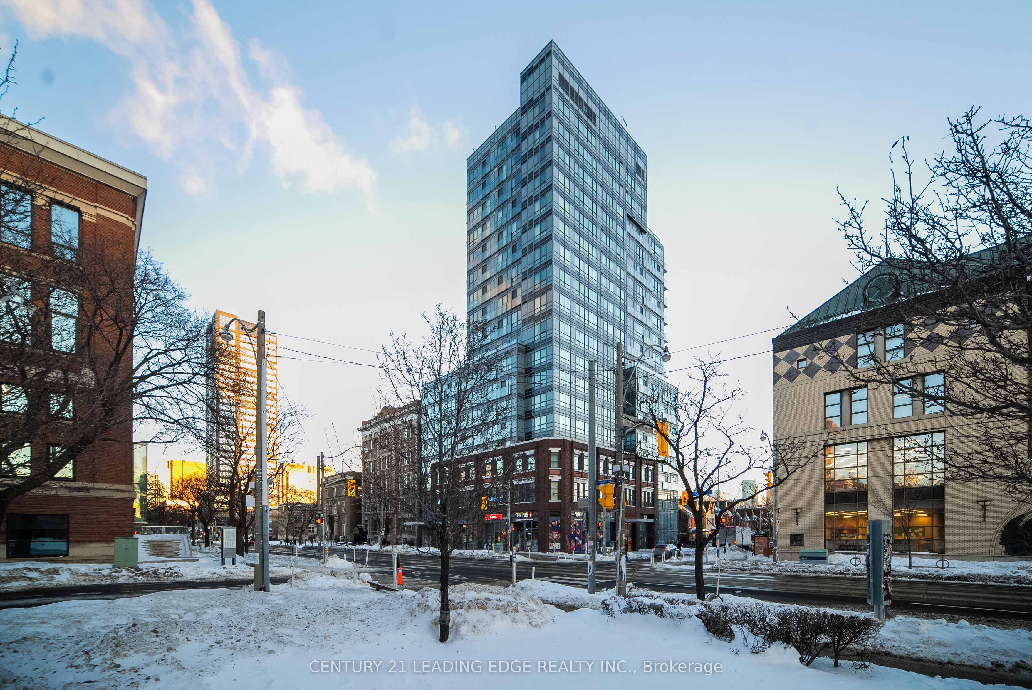 181 Huron Street 1605