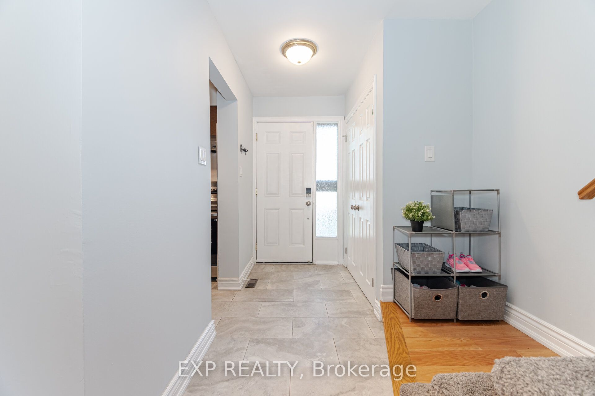 2779 Gananoque Drive 32