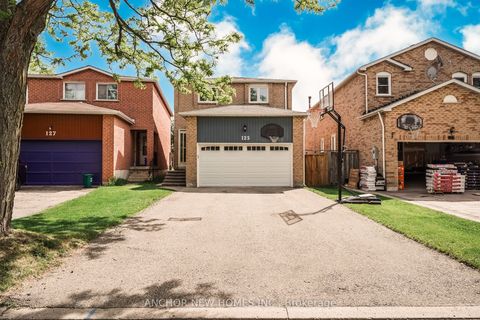 125 Laguna Crescent Markham ON L3S 3G6