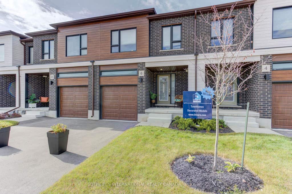 Photo of 18 OAK FOREST Common #8B, Cambridge, ON N1S 0G3 (MLS # X13623430)