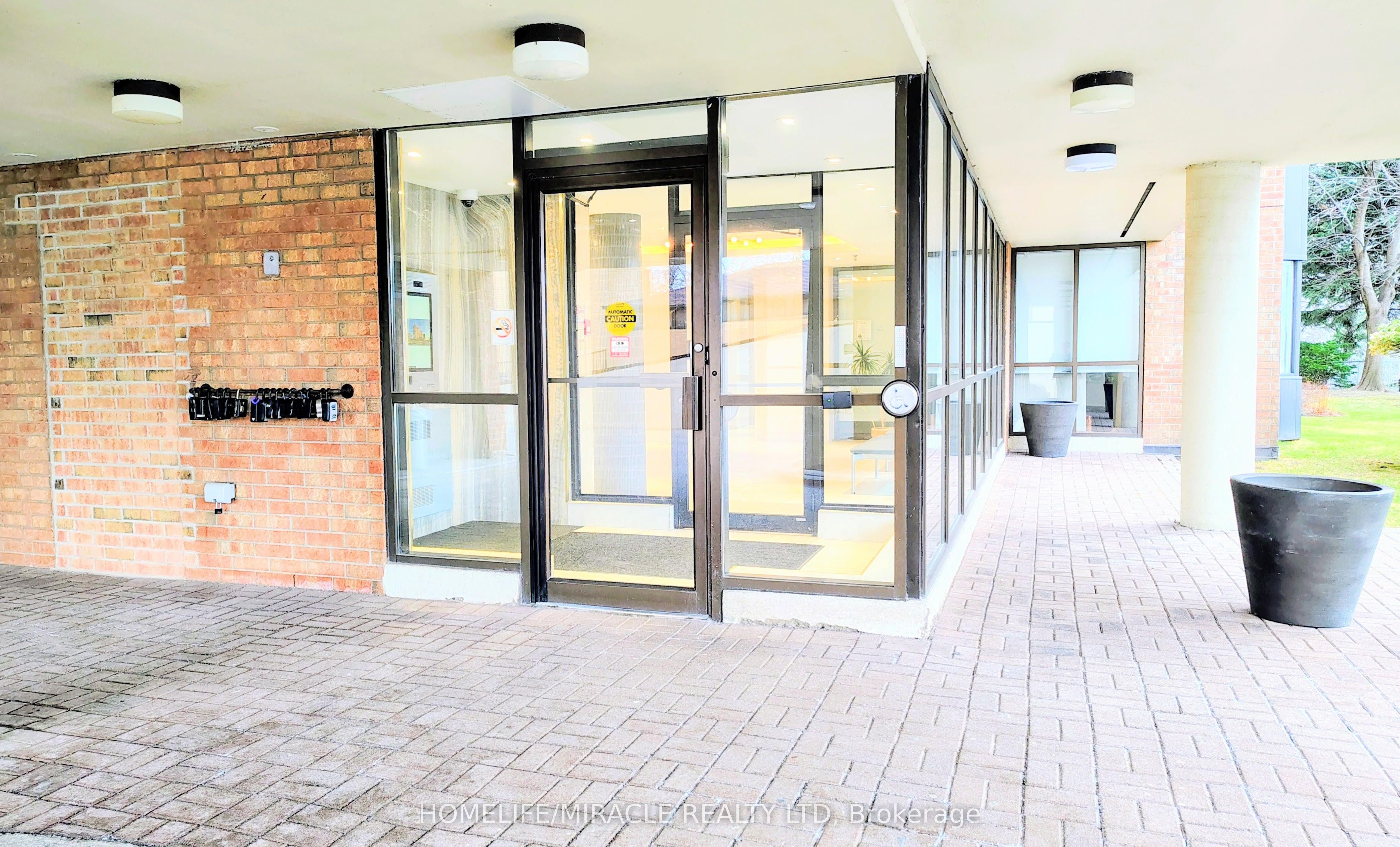 3845 Lake Shore Boulevard W 1512