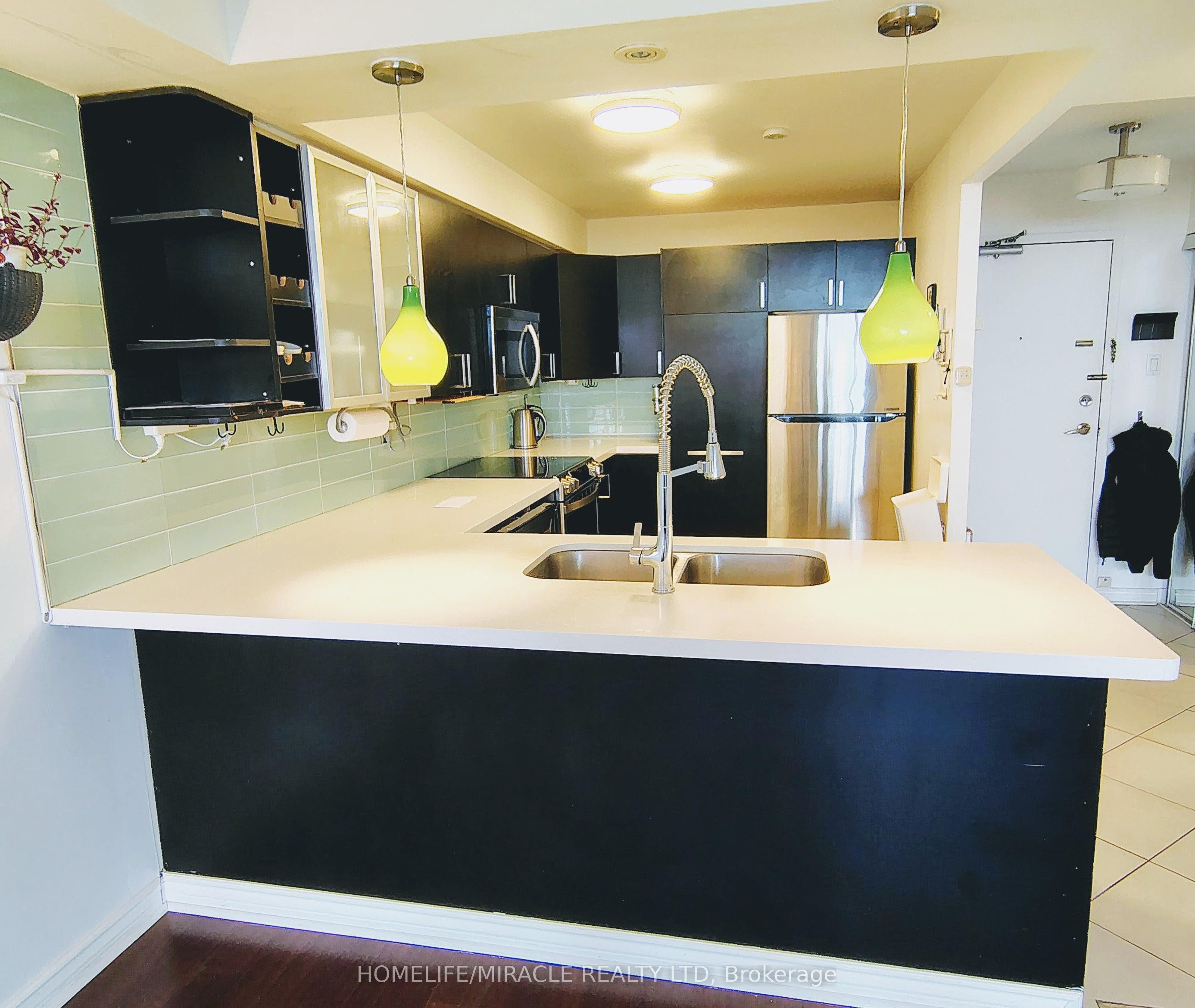 3845 Lake Shore Boulevard W 1512