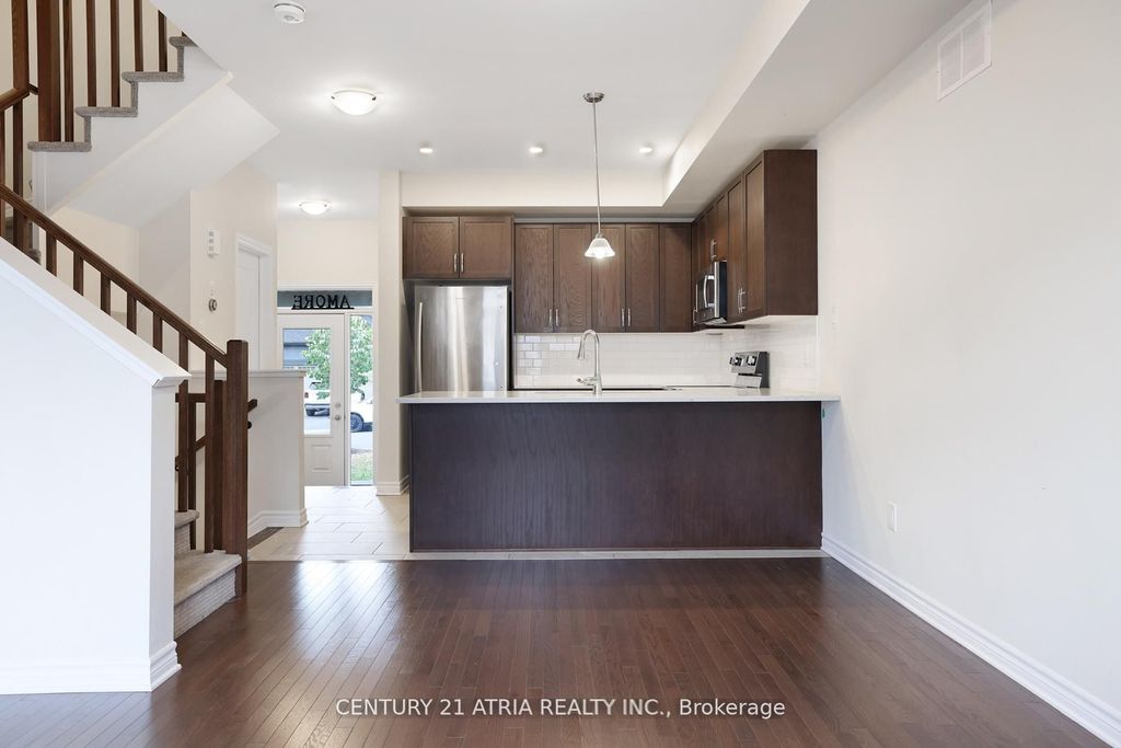 Photo of 14 Rookie Crescent, Kanata, ON K2V 0R9 (MLS # X13087348)