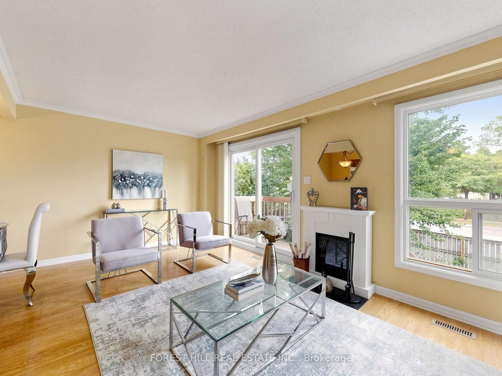 Photo of 725 Vermouth Avenue #10, Mississauga, ON L5A 3X5 (MLS # W13885668)