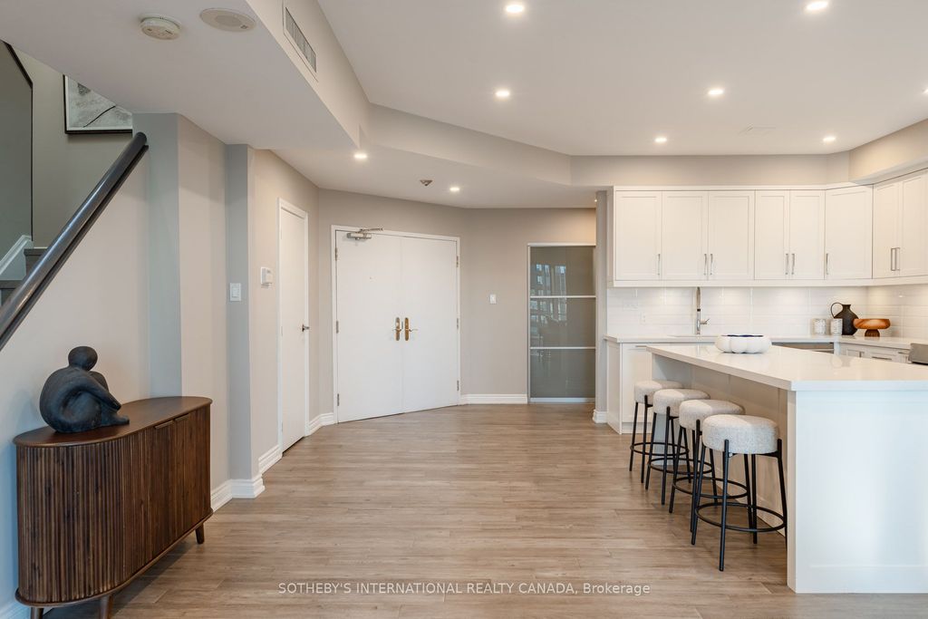 Photo of 1001 Bay Street #PH 7, Toronto, ON M5S 3A6 (MLS # C12437300)