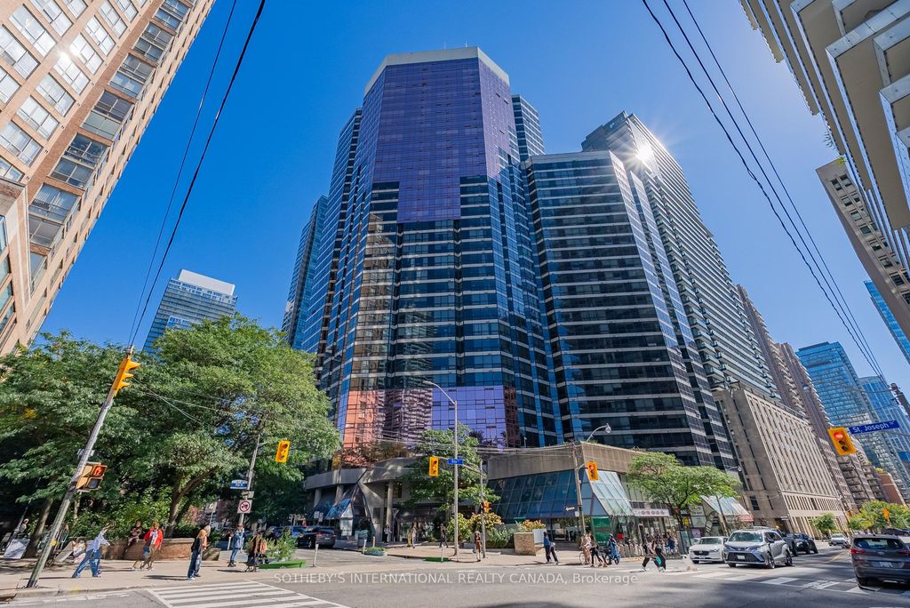 Photo of 1001 Bay Street #PH 7, Toronto, ON M5S 3A6 (MLS # C12437300)