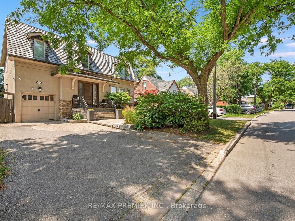 Photo of 35 Yorkdale Crescent, Toronto, ON M9M 1C2 (MLS # W12449455)