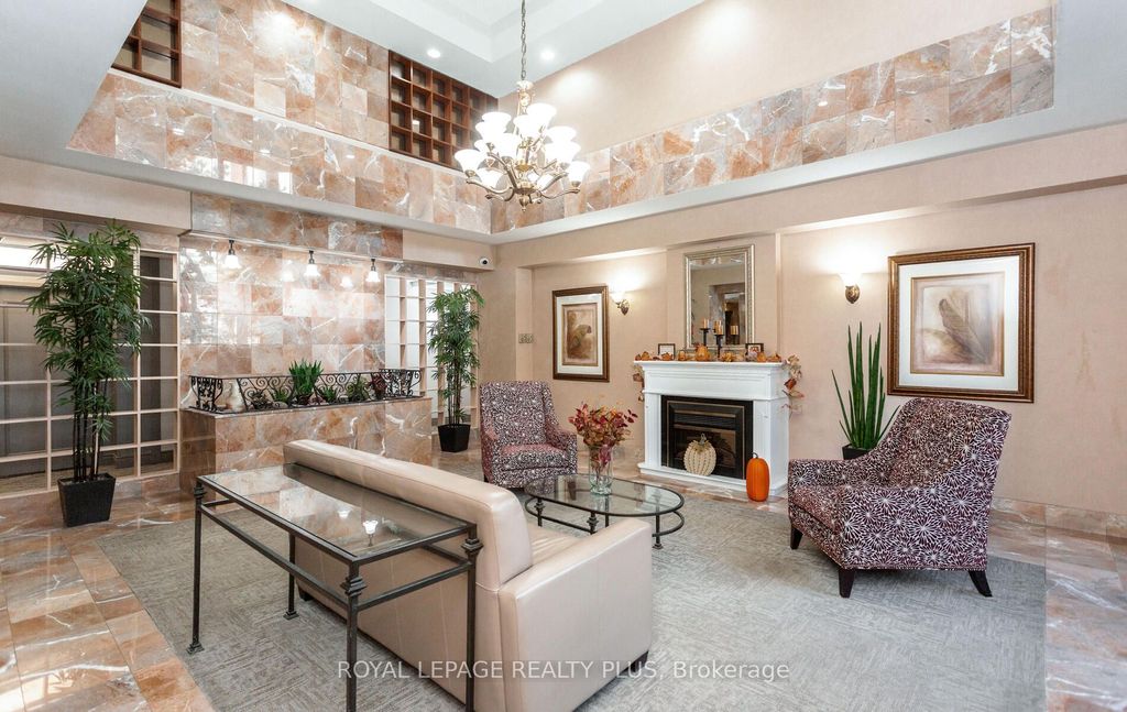 Photo of 5 Lisa Street #PH8, Brampton, ON L6T 4T4 (MLS # W12609882)