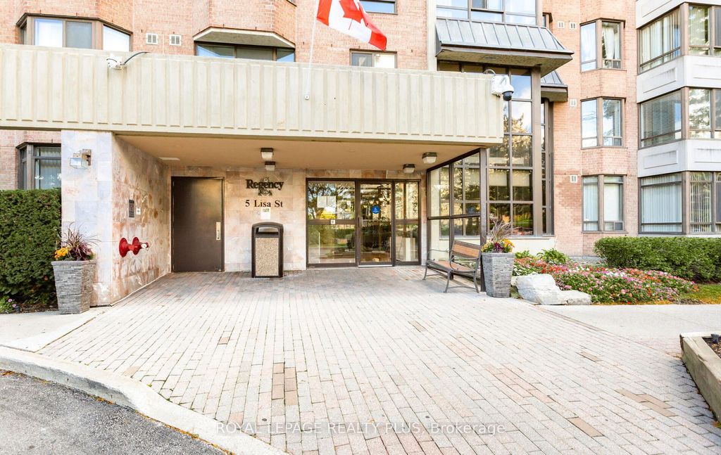 Photo of 5 Lisa Street #PH8, Brampton, ON L6T 4T4 (MLS # W12609882)