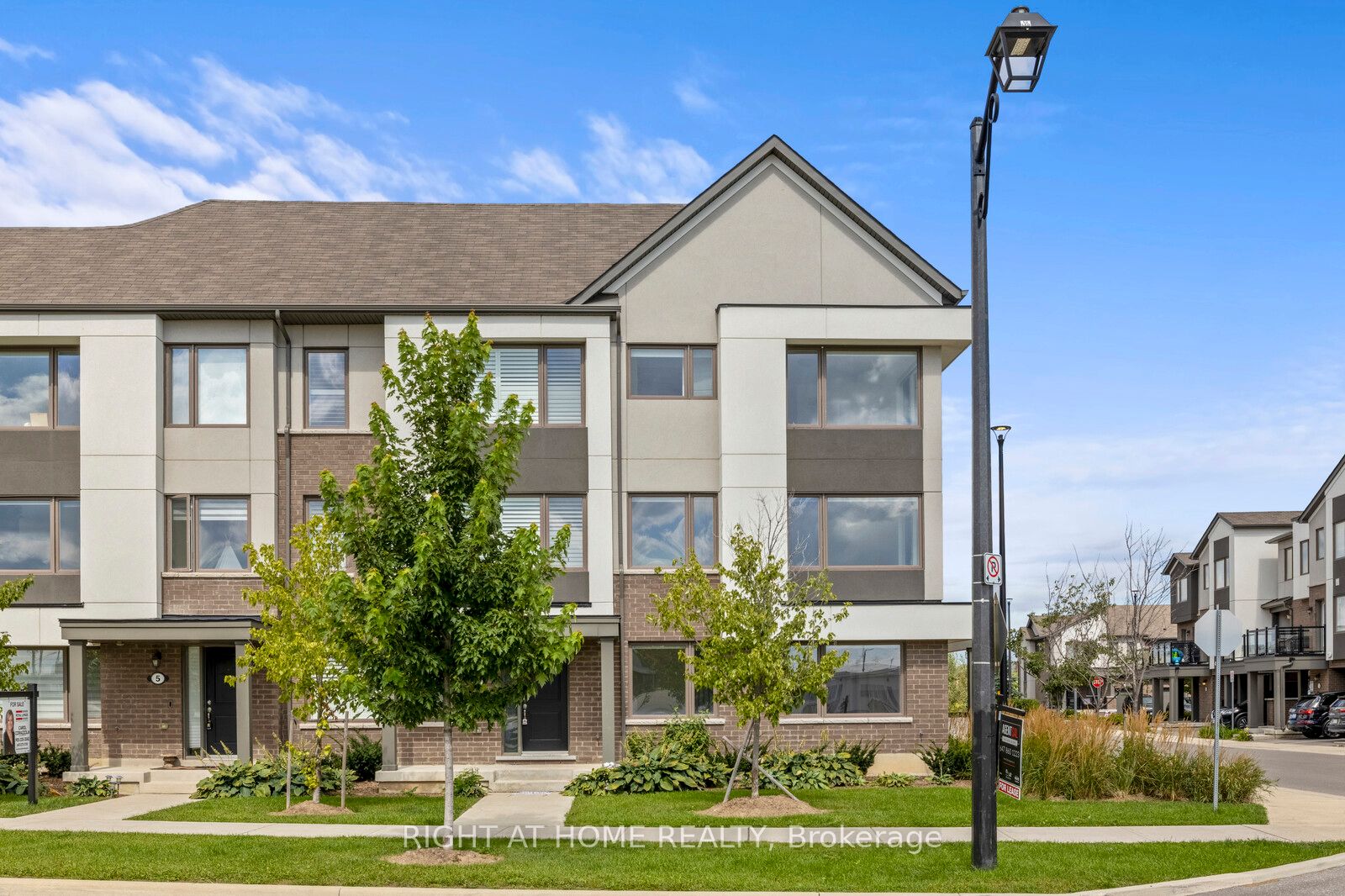 1125 Leger Way 7