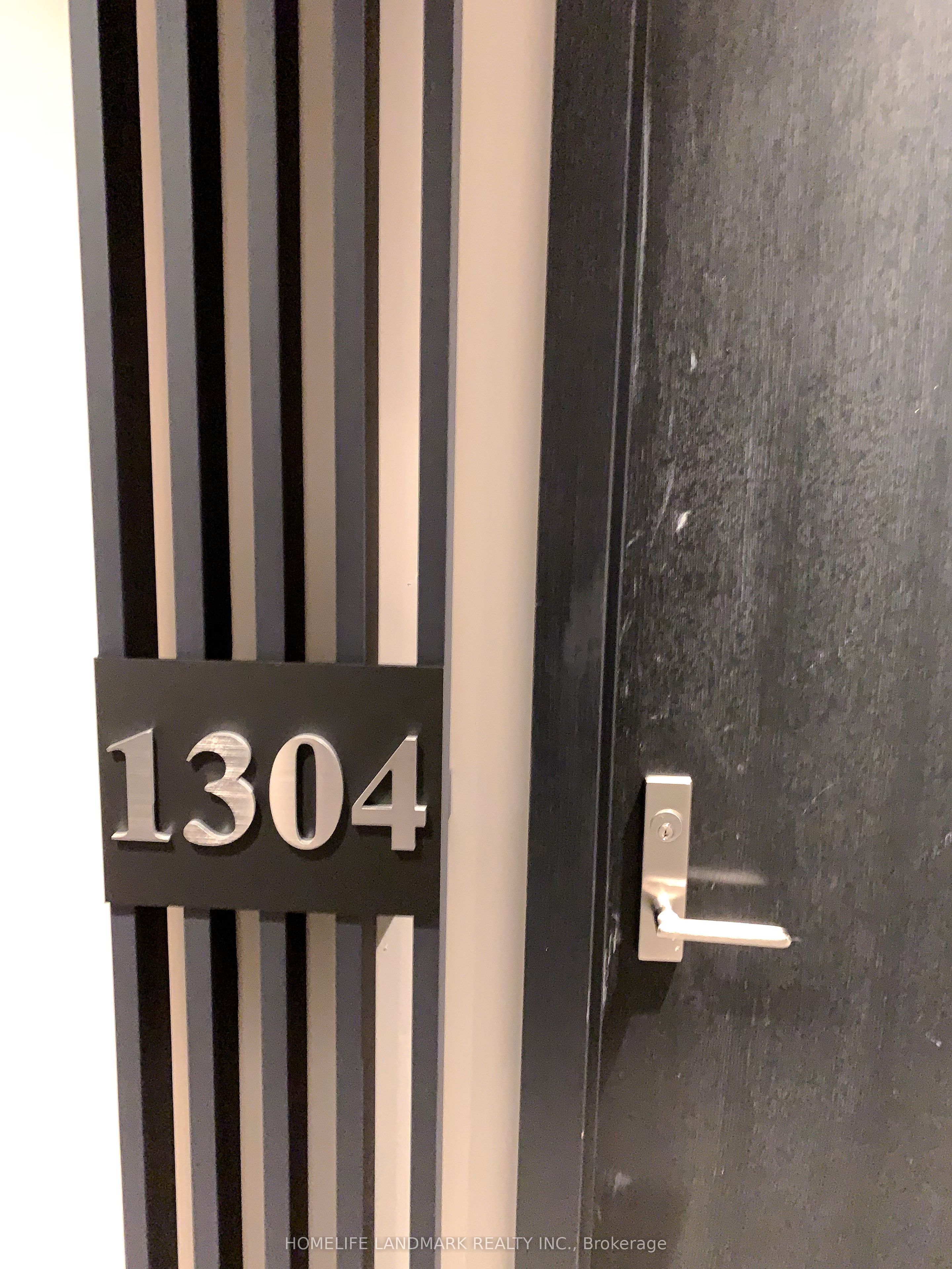 81 Wellesley Street E 1304