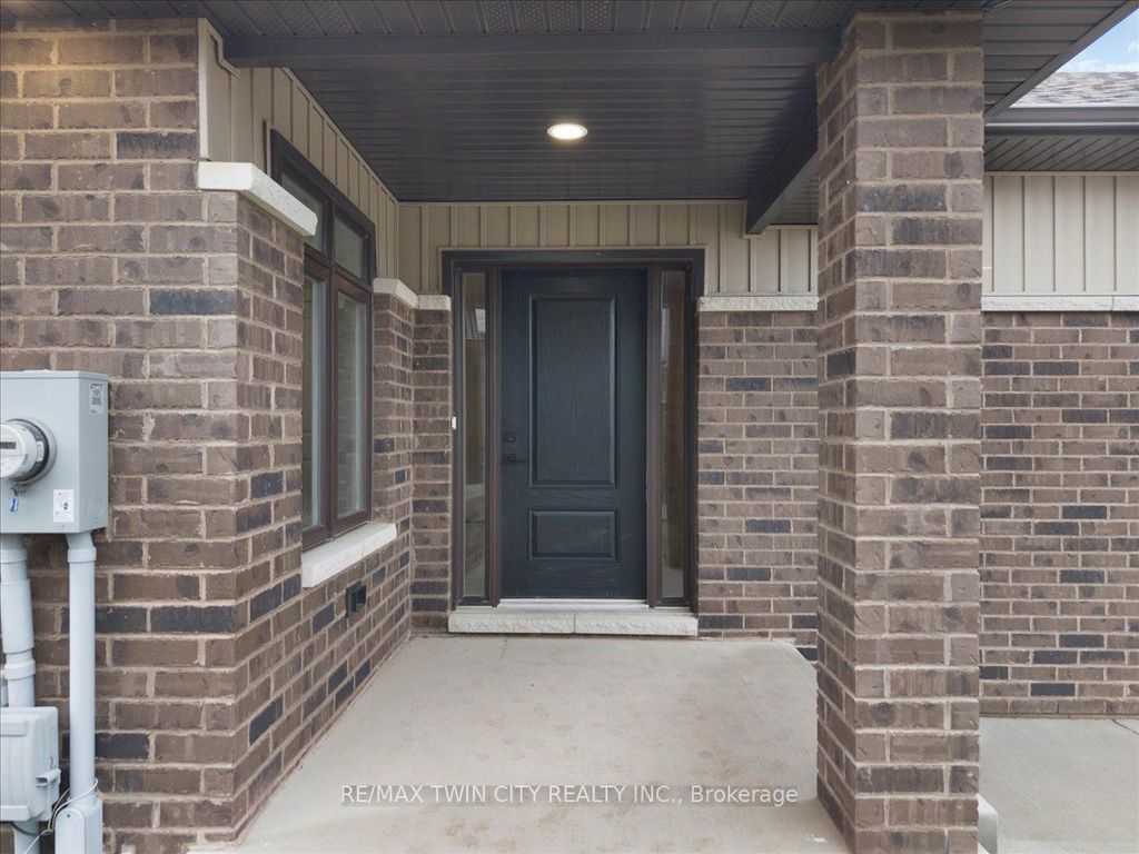 Photo of 77 Bordeaux Place, Chatham-Kent, ON N7M 0S4 (MLS # X12858232)