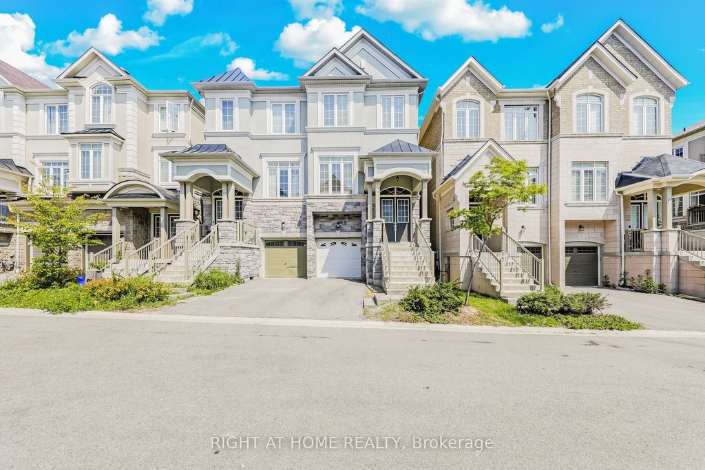 Photo of 16 Lasalle Lane, Richmond Hill, ON L4C 7V6 (MLS # N13066584)