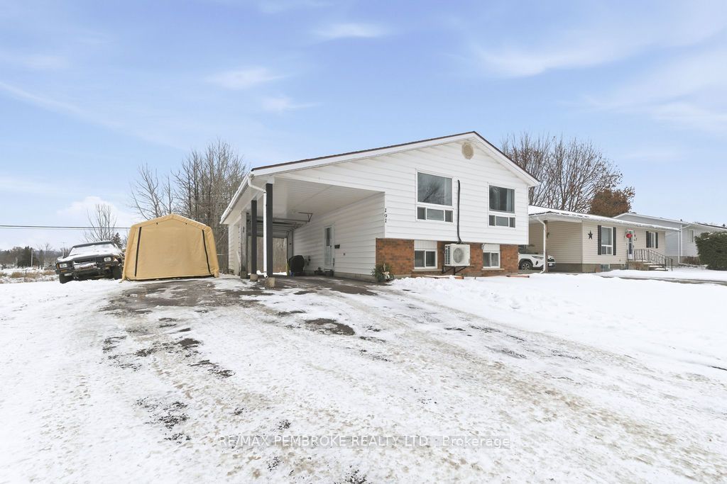 Photo of 191 Cecil Street, Pembroke, ON K8A 8G7 (MLS # X12607062)