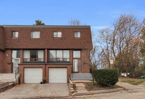 28 Stately Way Markham ON L3T 3Z8