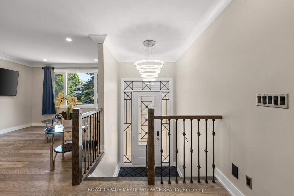 Photo of 1268 Forest Hill, Oakville, ON L6H 2C3 (MLS # W13629400)