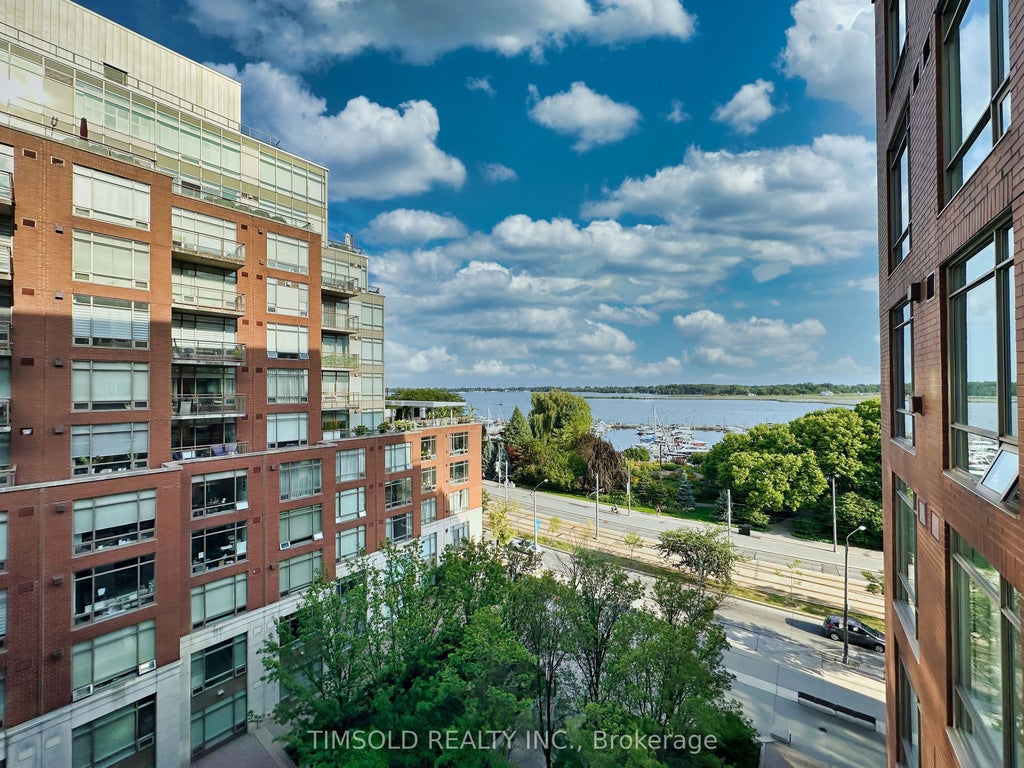 Photo of 500 Queens Quay W #708W, Toronto, ON M5V 3K8 (MLS # C13738060)