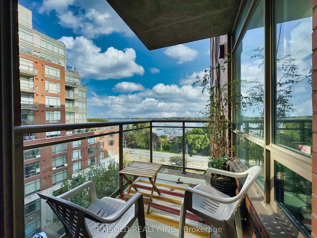 Photo of 500 Queens Quay W #708W, Toronto, ON M5V 3K8 (MLS # C13738060)