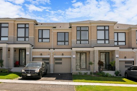 957 Grosbeak Trail Pickering ON L1X 0P6