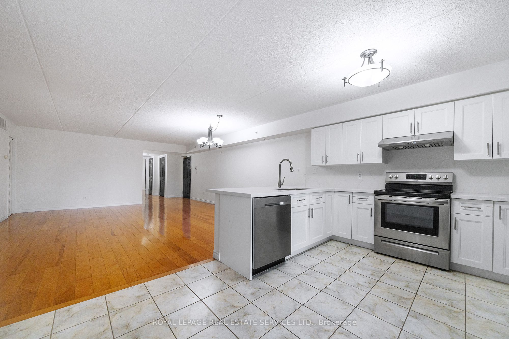 1460 Bishops Gate 212
