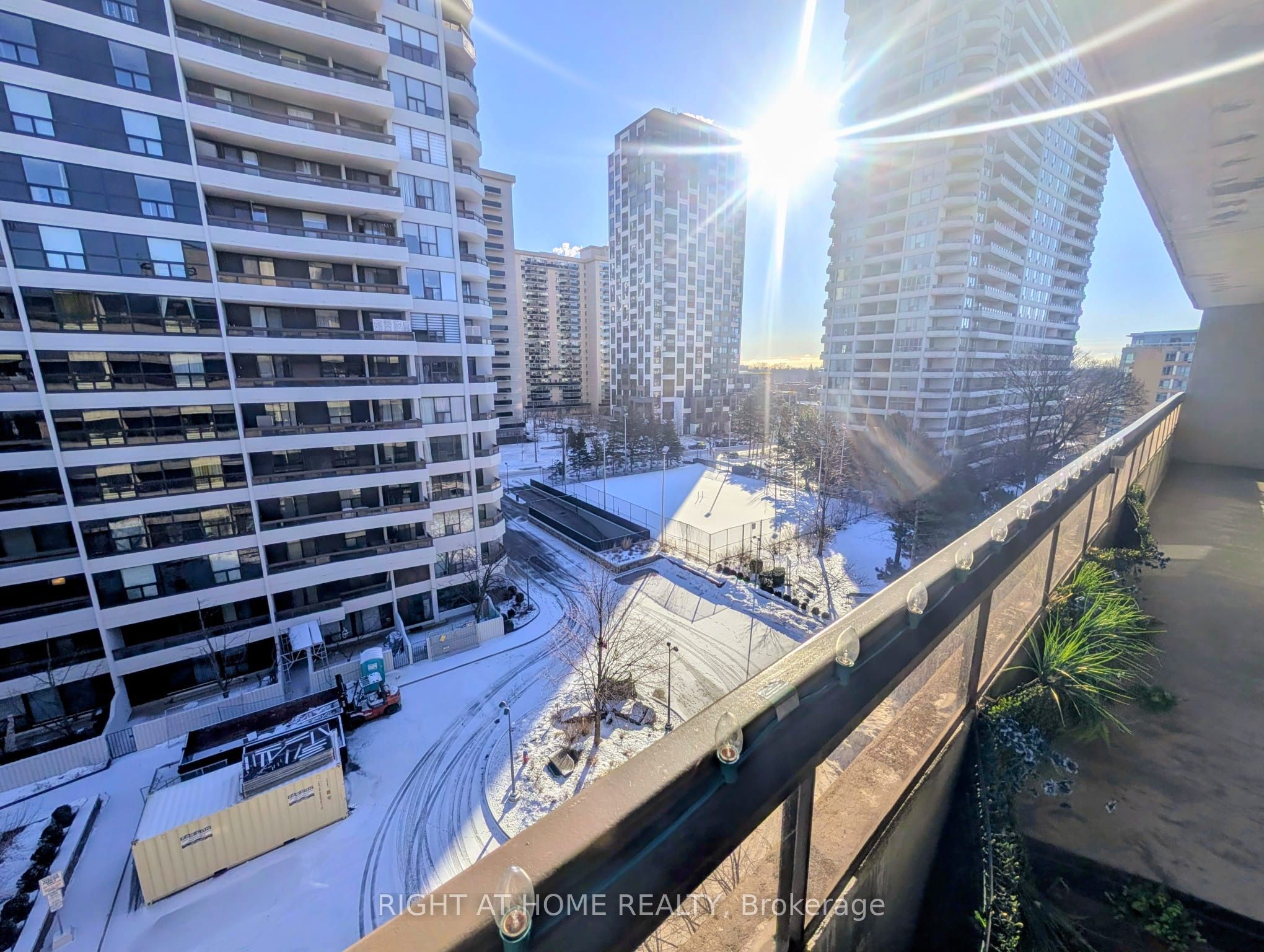 80 Quebec Avenue 607