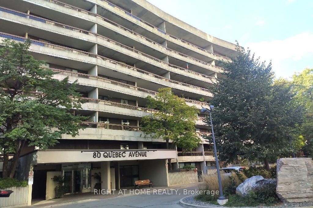 Photo of 80 Quebec Avenue #607, Toronto, ON M6P 4B7 (MLS # W13174818)