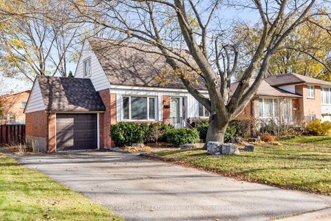 1587 Muir Road Mississauga ON L5E 2J3