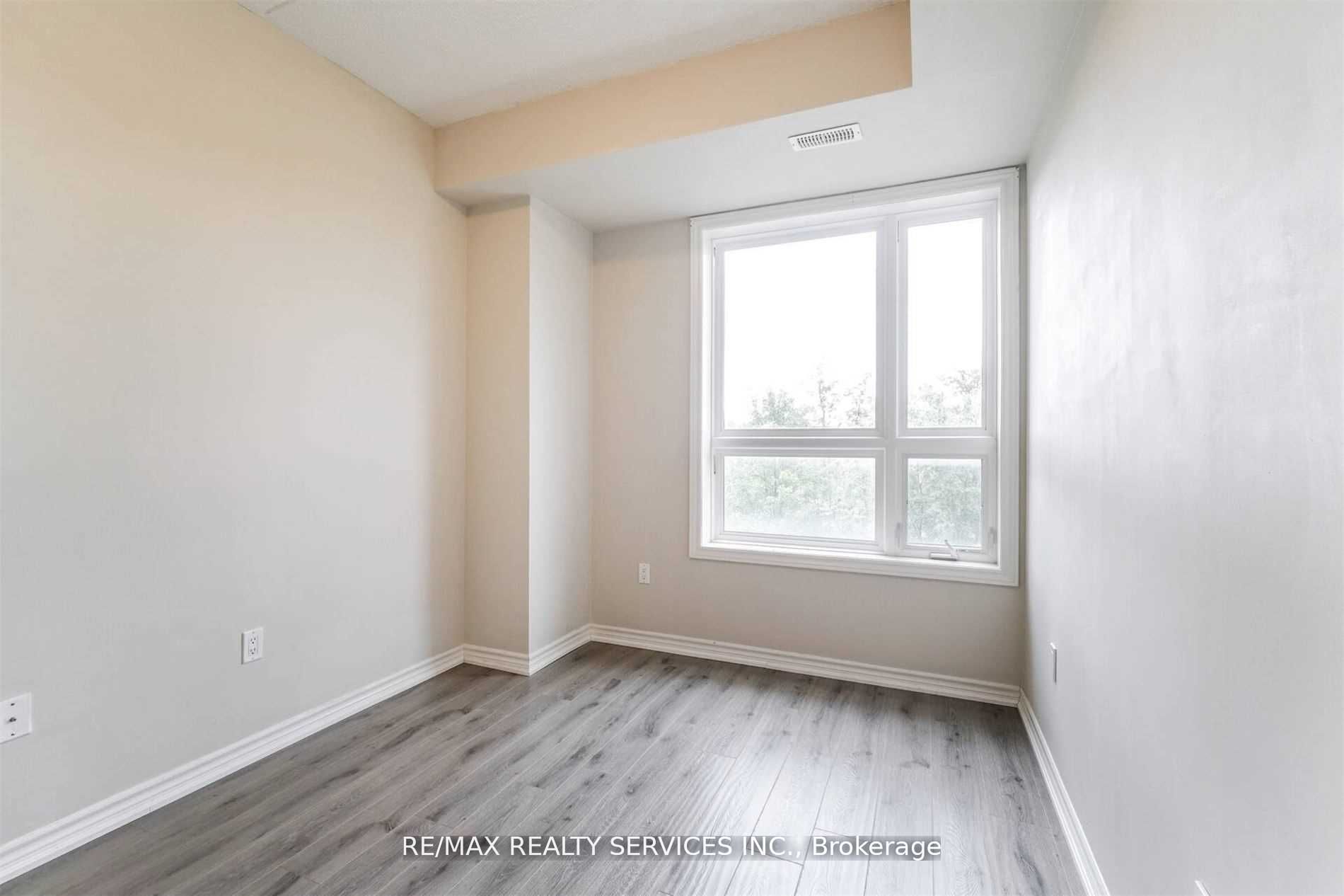 640 Sauve Street 109