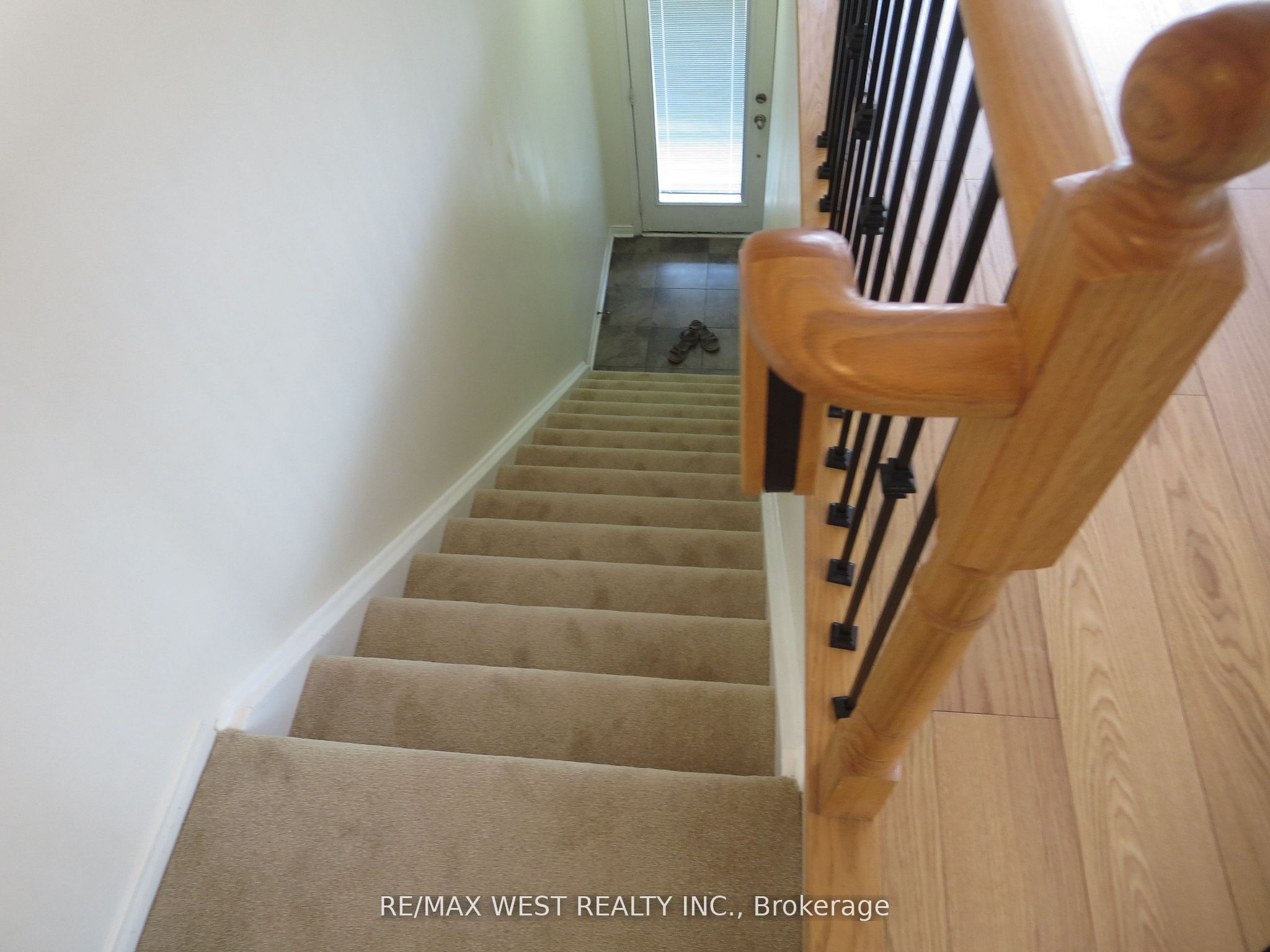 5615 Oscar Peterson Boulevard 8