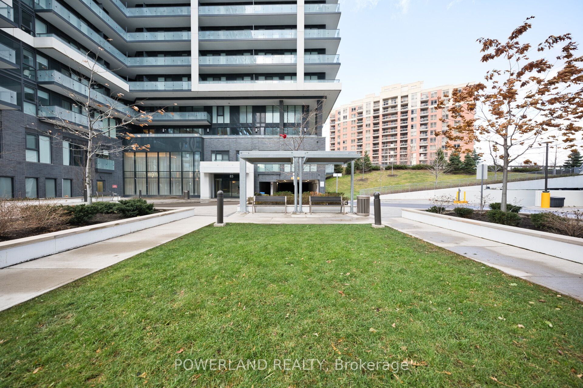 75 Oneida Crescent 1709