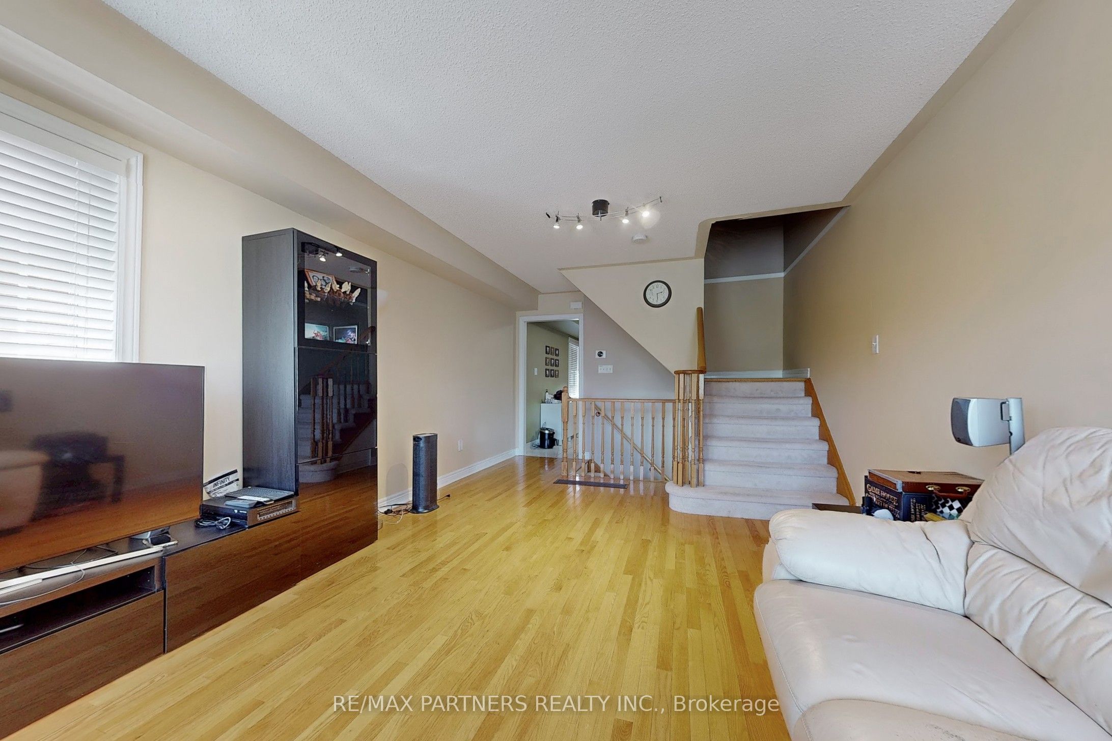 2452 Bur Oak Avenue