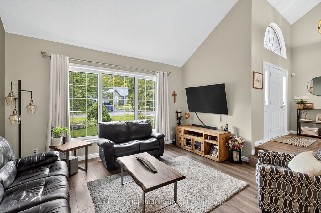 Photo of 83 Wozniak Road, Penetanguishene, ON L9M 1W6 (MLS # S12418651)