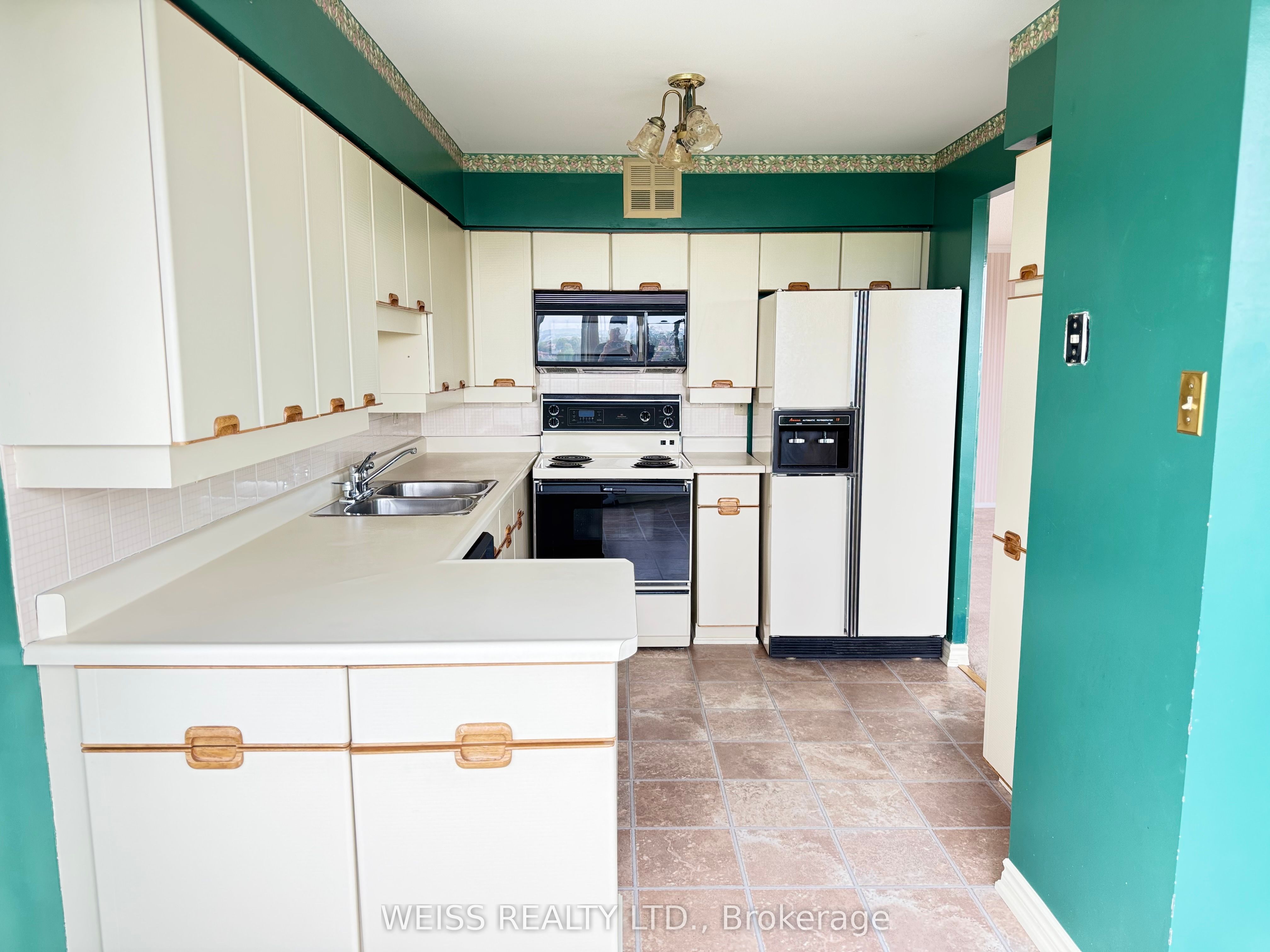 55 Austin Drive PH11